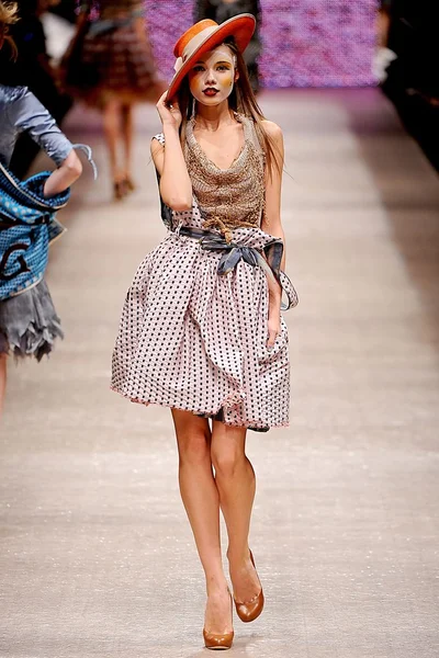 Look 38